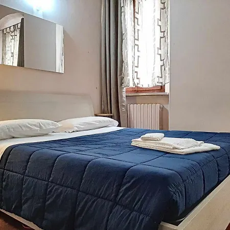 Ospitaci San Salvatore Apartamento Foligno