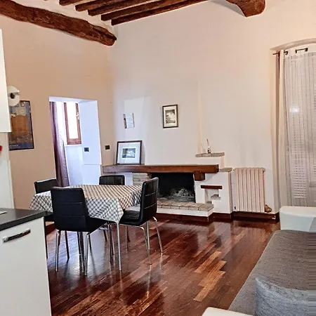 Apartamento San Salvatore 1 By Ospitaci Foligno